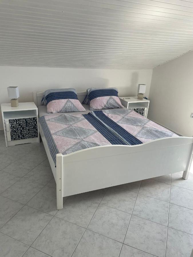 Apartmani Ira Vir Eksteriør billede