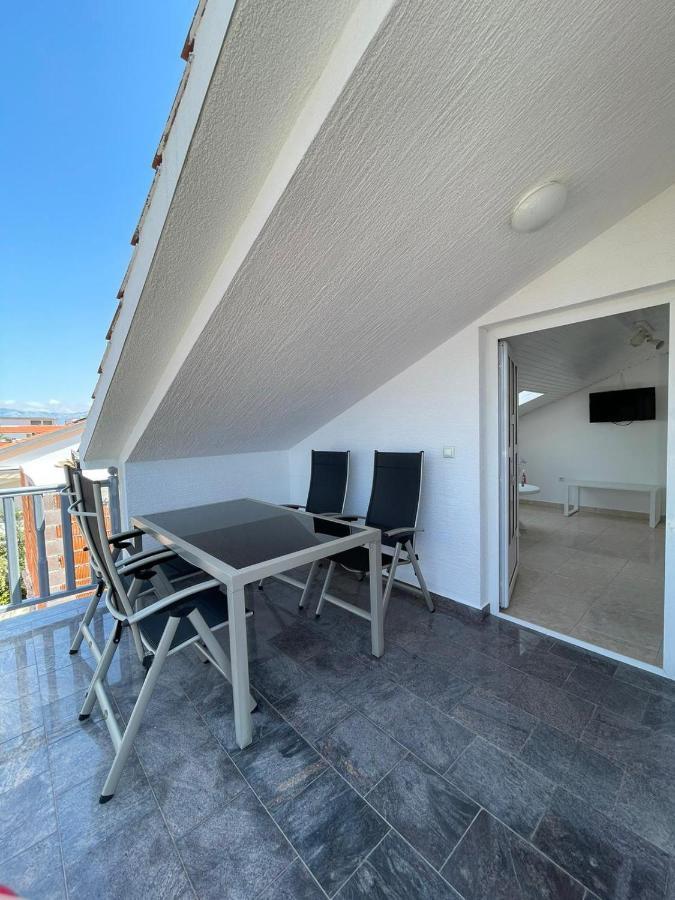 Apartmani Ira Vir Eksteriør billede