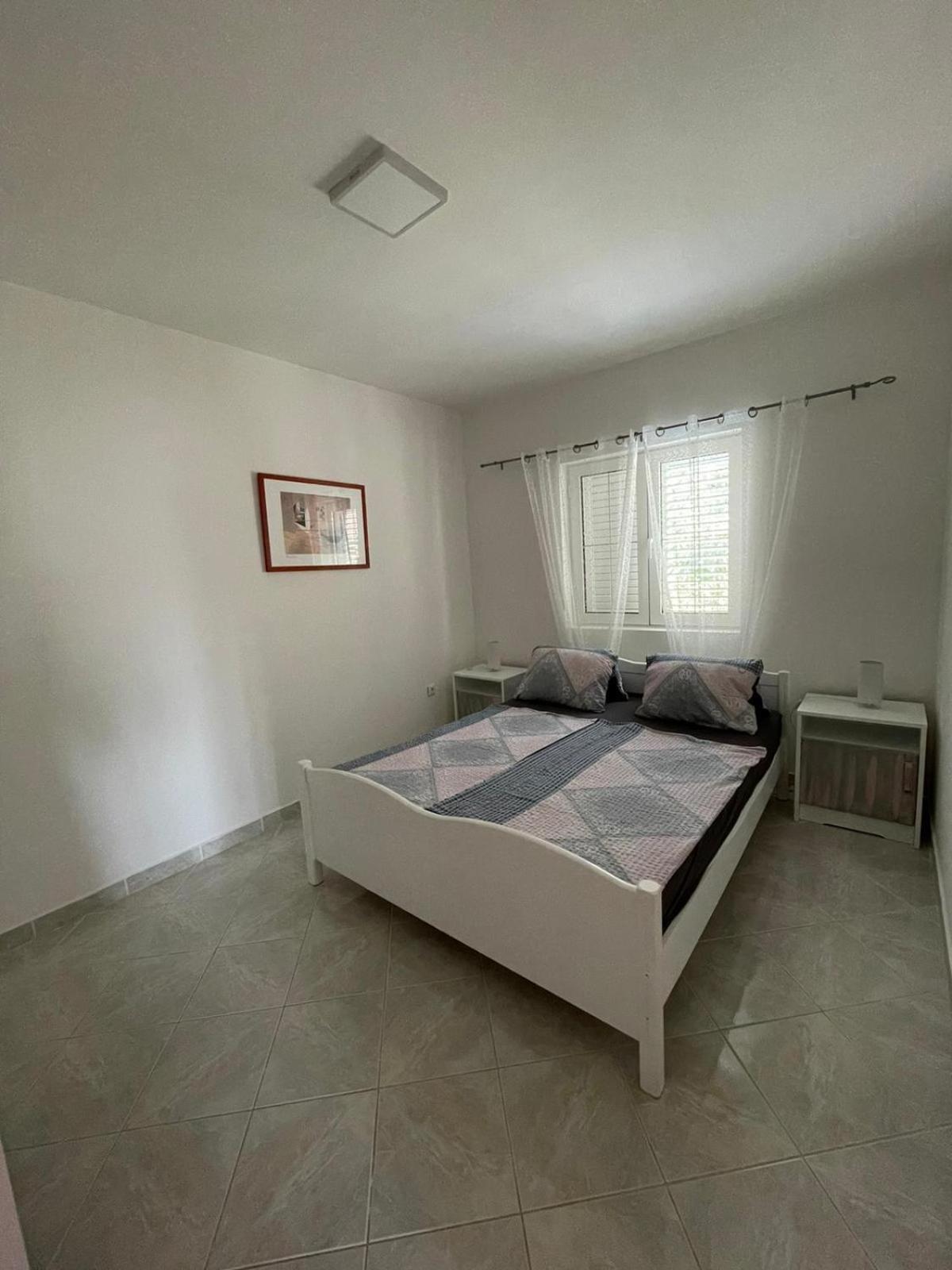 Apartmani Ira Vir Værelse billede