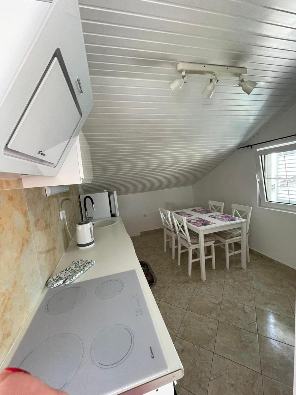 Apartmani Ira Vir Værelse billede