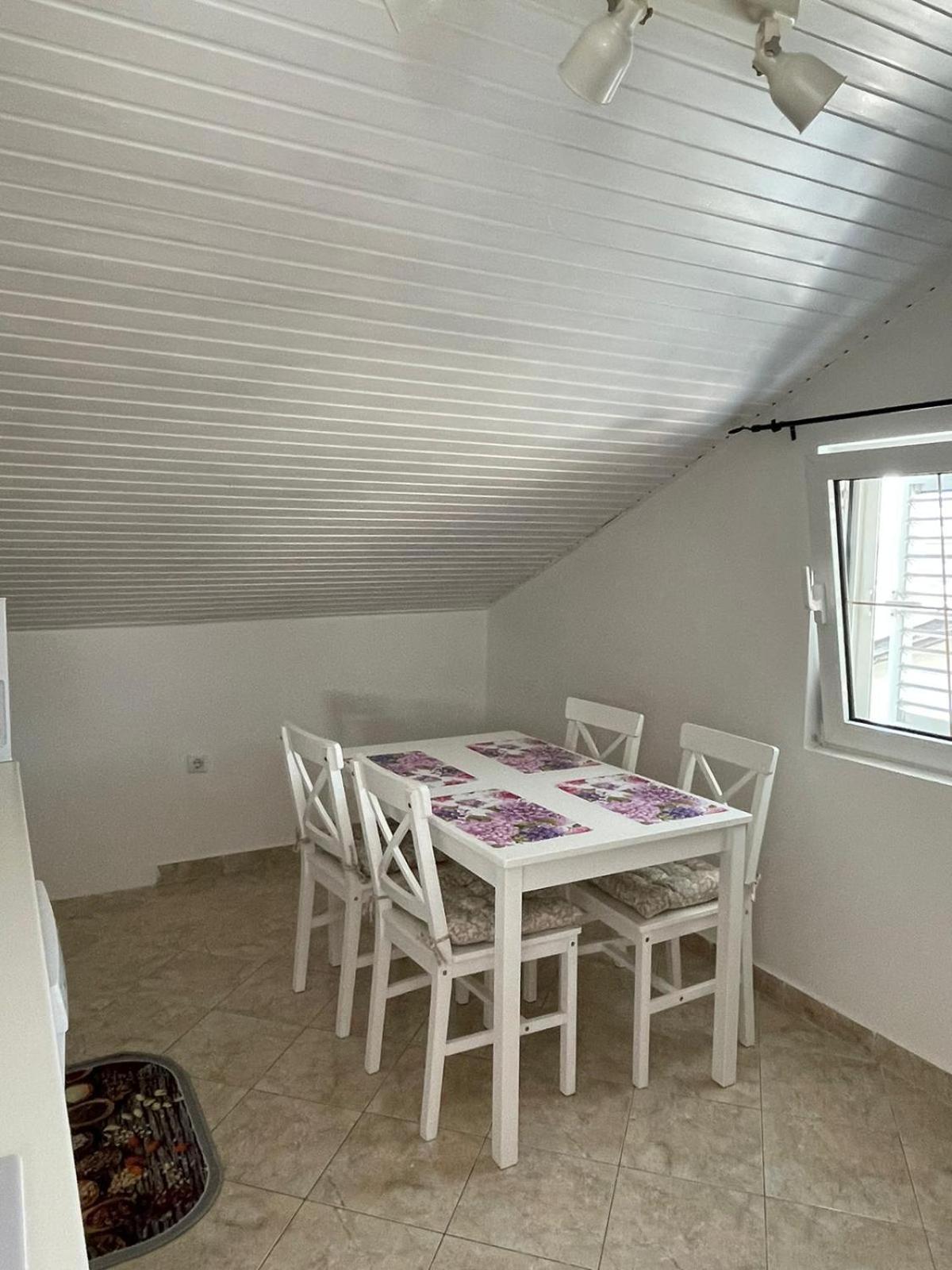 Apartmani Ira Vir Værelse billede